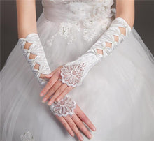 Load image into Gallery viewer, Wedding Gloves For Bride Womens